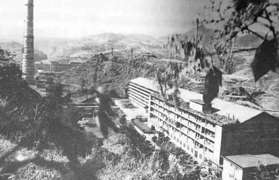 「潜艇」中国深山中造潜艇，到底是如何运到海里的？日媒：不愧是基建狂魔