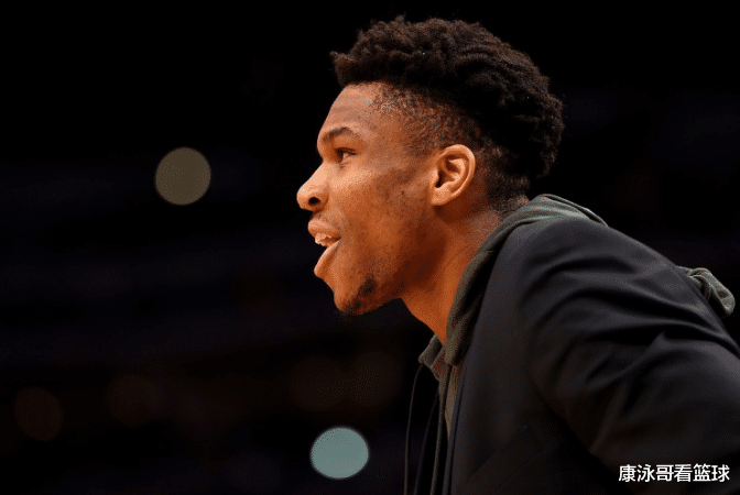 马刺队|打疯了!三巨头狂轰55分10板10助,联盟第一果然厉害,狂胜马刺21分