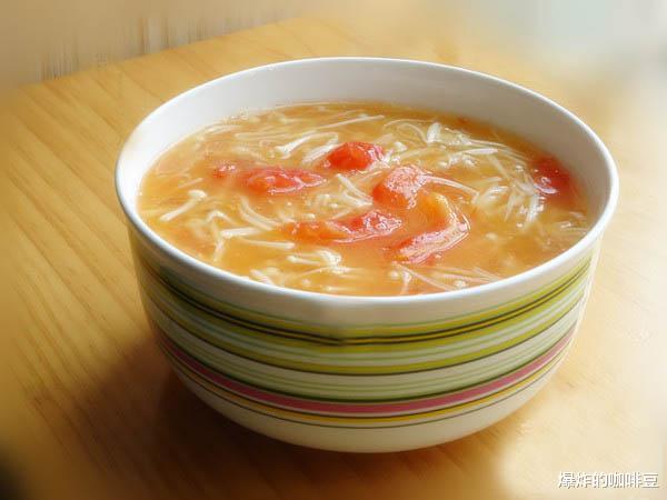 「苦瓜」很适合夏天吃的排毒美食，几分钟就学会营养又美味，而且老少皆宜