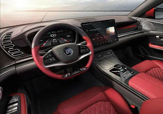 奇瑞瑞虎■比亚迪汉亮相被围得水泄不通,续航颜值力压特斯拉