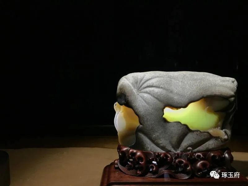 |和田玉里的“三色玉”——家有三色玉，胜藏万担粮