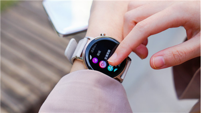 「Java」?华为Watch GT2凝霜白，主打女性用户的智能手表，特别在哪里