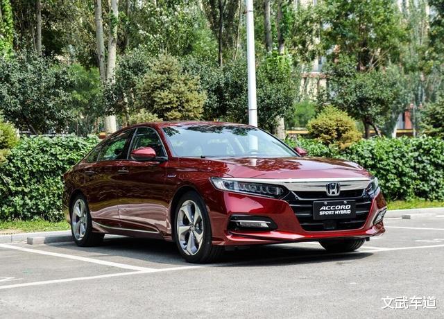 『丰田雷凌』5月轿车销量排名出炉，轩逸夺冠、雷凌暴涨，帝豪排名“闪”了眼