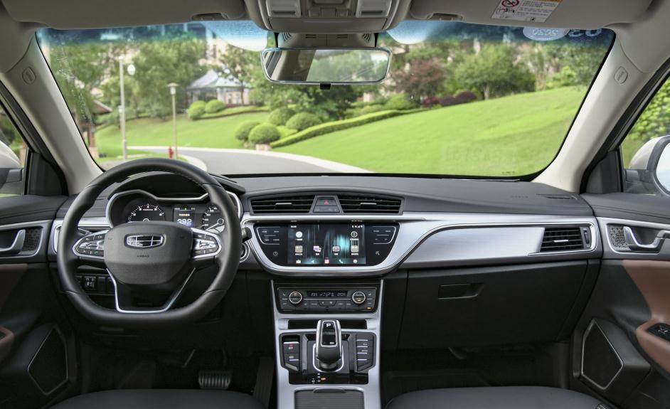 大众Polo@同是10万,吉利帝豪GL和大众Polo如何选?读完你就清楚了