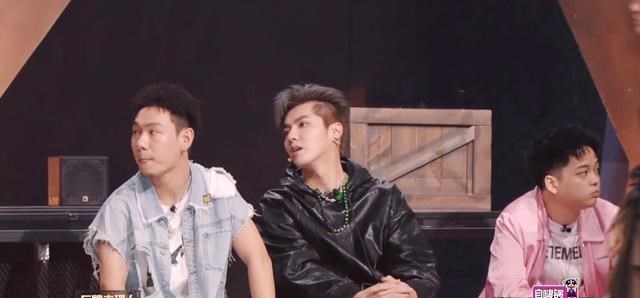 李嘉格|《中国新说唱》：151个女性评审把仅剩的女rapper淘汰了，真搞笑