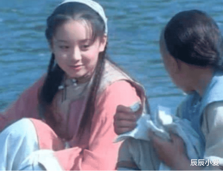 释小龙|小时候因太美迷倒释小龙，长大后嫁黑人生子，今颜值一言难尽