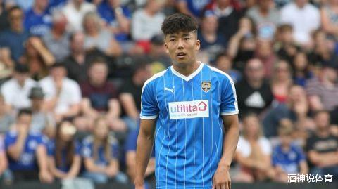 #郑智#两小将或成全村人新希望,一人已签英超球队,另一人或加盟德甲!