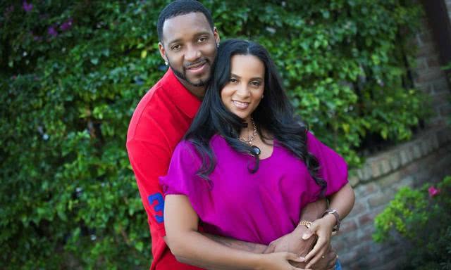 『麦迪』40岁NBA巨星麦迪家财万贯，如今胡须发白像老头，妻子身材出众！