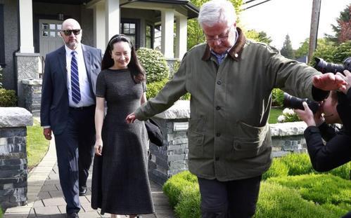 任正非：孟晚舟妈妈：国企高管，高干子女，她与任正非离婚后现在什么情况