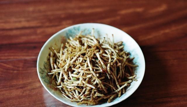 痛风■高尿酸的人,身体可能会有这几种表现,若你没有,那真的是太好了