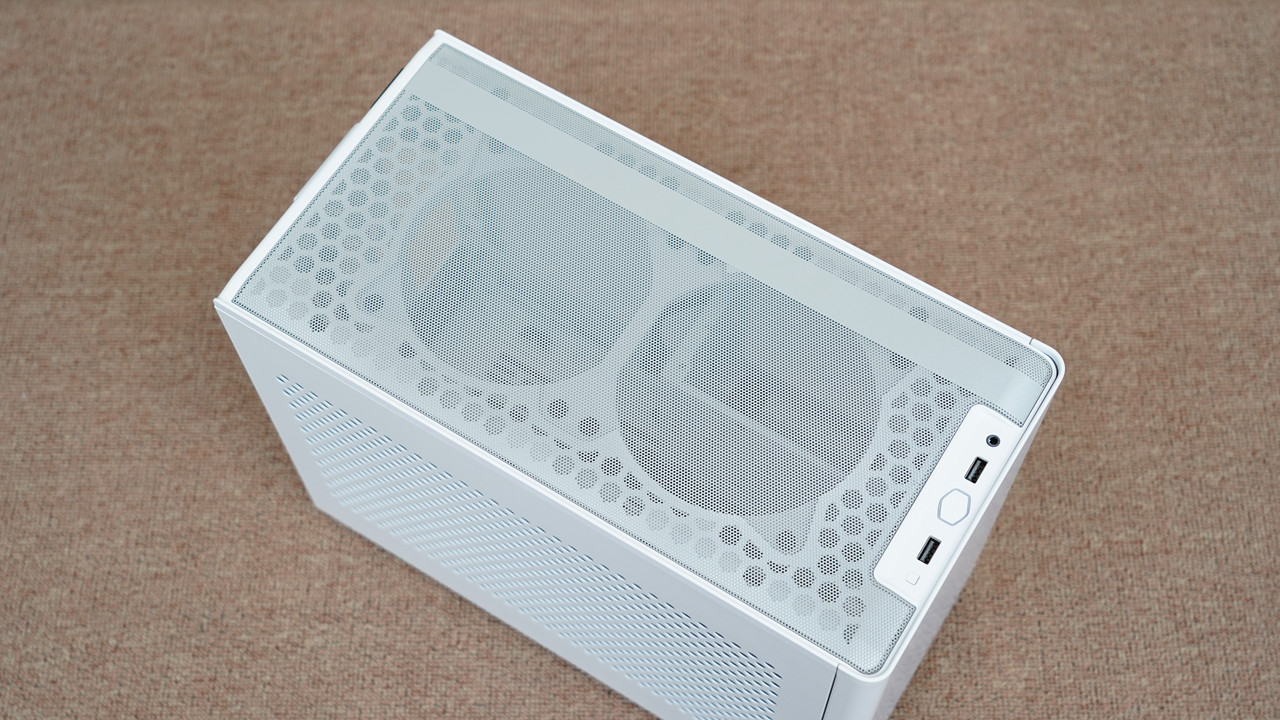 iOS|开学季买笔记本还是台式机？也许组台ITX小钢炮是不错的选择