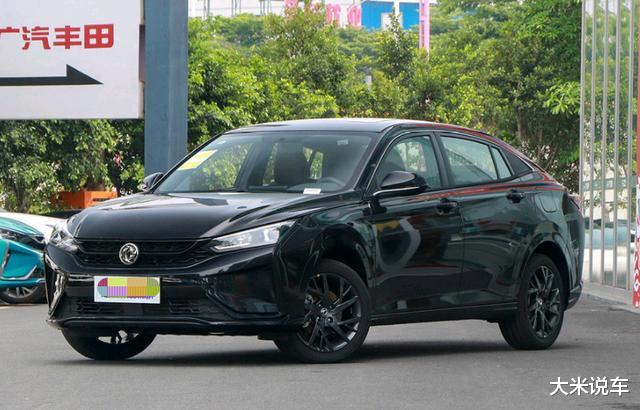 『宝马3系』东风又出一“黑豹”！跑车造型，配名牌1.5T+LED，入门才6W