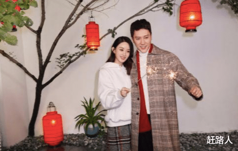 赵丽颖▲《有翡》杀青赵丽颖撒泪告别,接受采访说出4句话,暗示婚姻状况