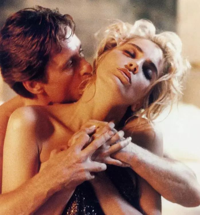 奥黛丽·赫本▲这十部最适合男人保存在硬盘中的电影,真的少一部都不行