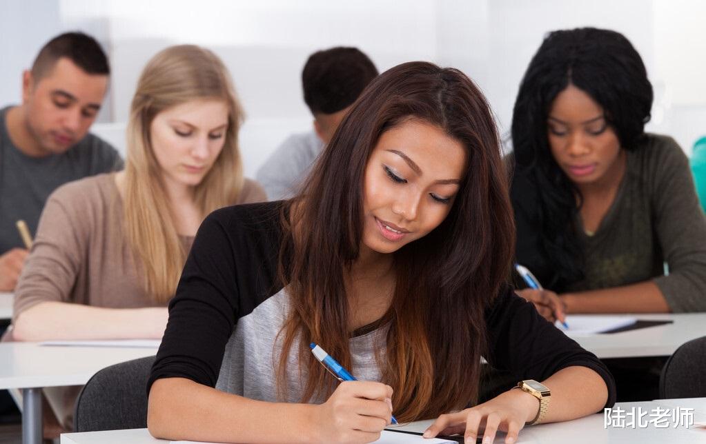 大学|原来“高高在上”的中外合作大学遇冷，分数陡降，录取下滑数万名