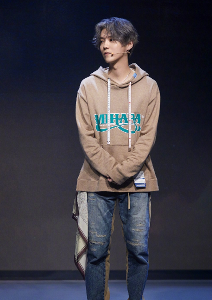 奔跑吧兄弟|一个选择“极限挑战”，一个选择“跑男”，如今两人差距越来越大