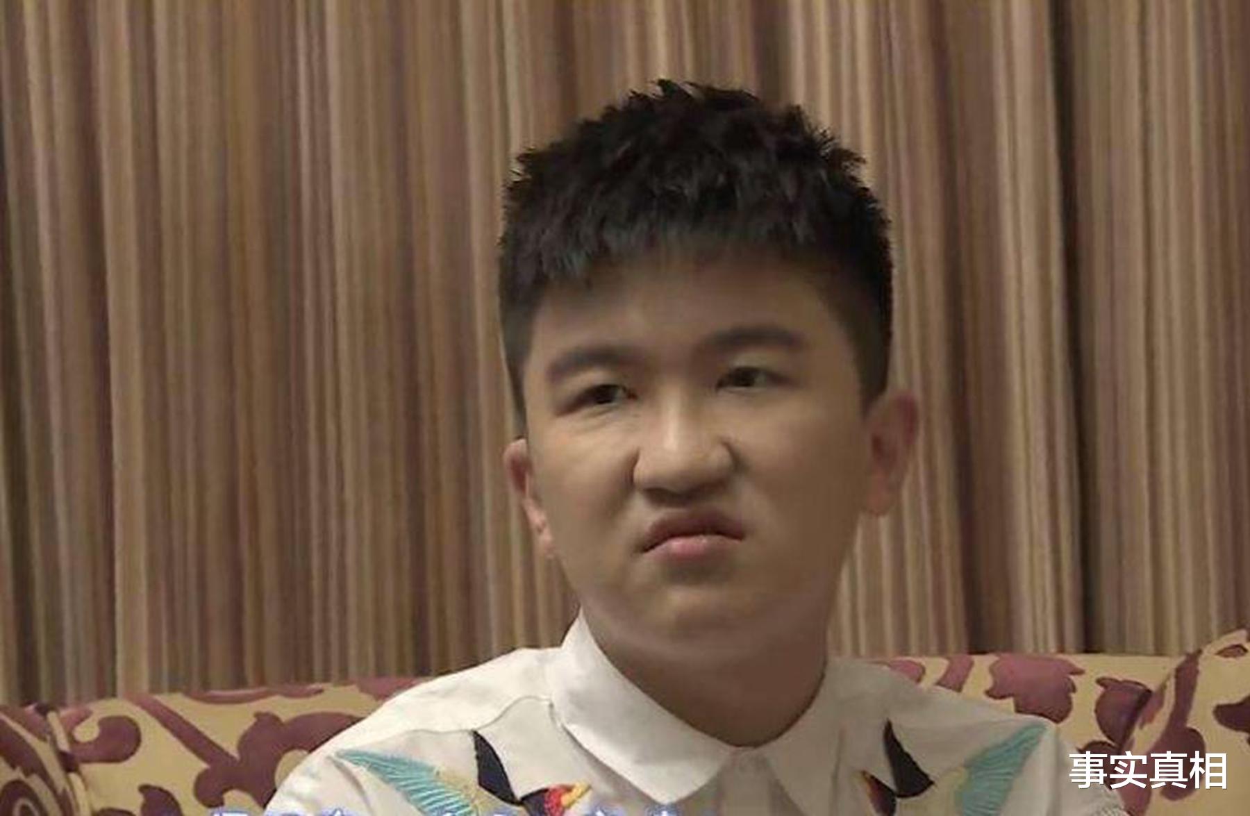 谢娜|谢娜捧红了两个新综艺谐星，如今一个知恩图报，一个成了白眼狼