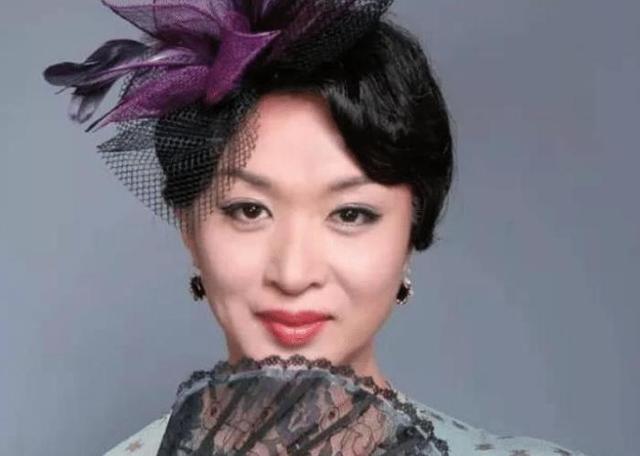 金星|金星变成女性前，和她一起生活了十年的妻子，现在什么样子？