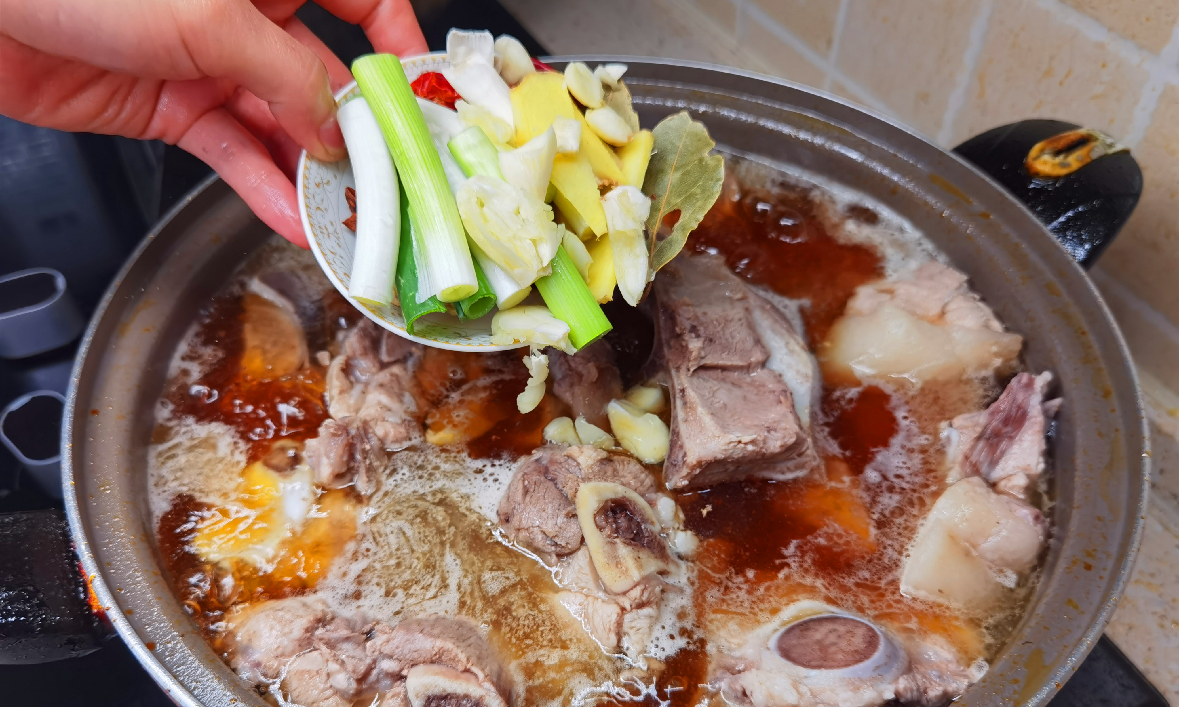 猪肉|夏天，碰到此肉别手软，比猪肉便宜，比牛肉羊肉还滋补，别不懂吃