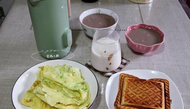 豆腐：晒晒我家一周早餐，每天都有新花样，网友：几十岁了没这样吃过