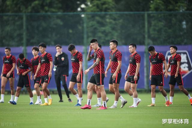 |上港vs泰达首发阵容预测,一位置或出现奇兵新面孔,拭目以待!