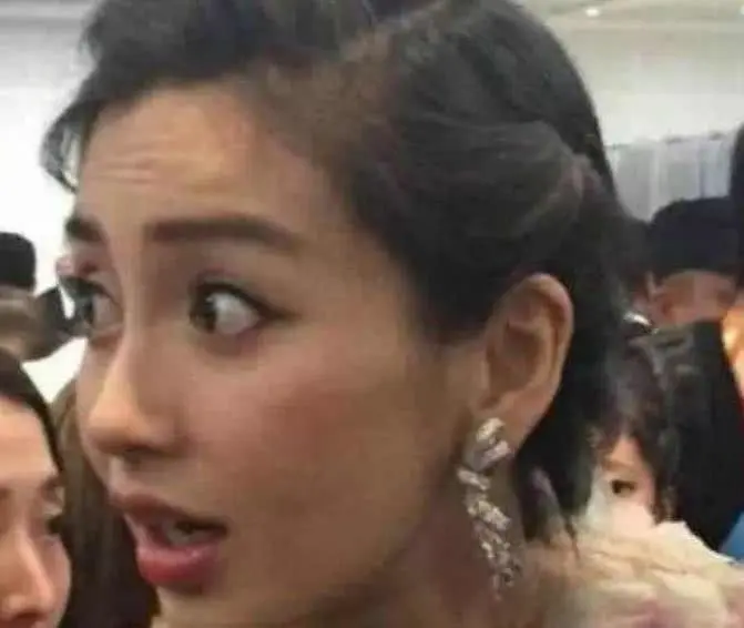 「关晓彤」明星真实的样子你见过吗？关掉美颜关掉滤镜后，上帝果然是公平的