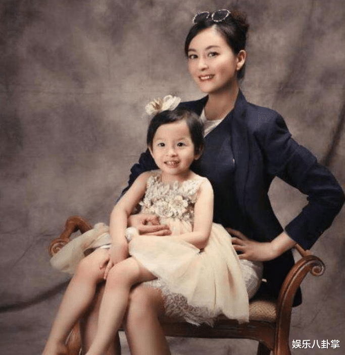 赵丽颖|她是赵丽颖搭档，被富商追求10年才嫁入豪门，如今40岁成人生赢家
