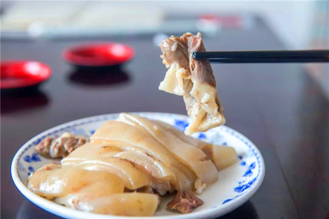 『猪肉』为什么说“鱼不蒜，羊不姜，牛不韭，猪不椒”，原因你知道吗