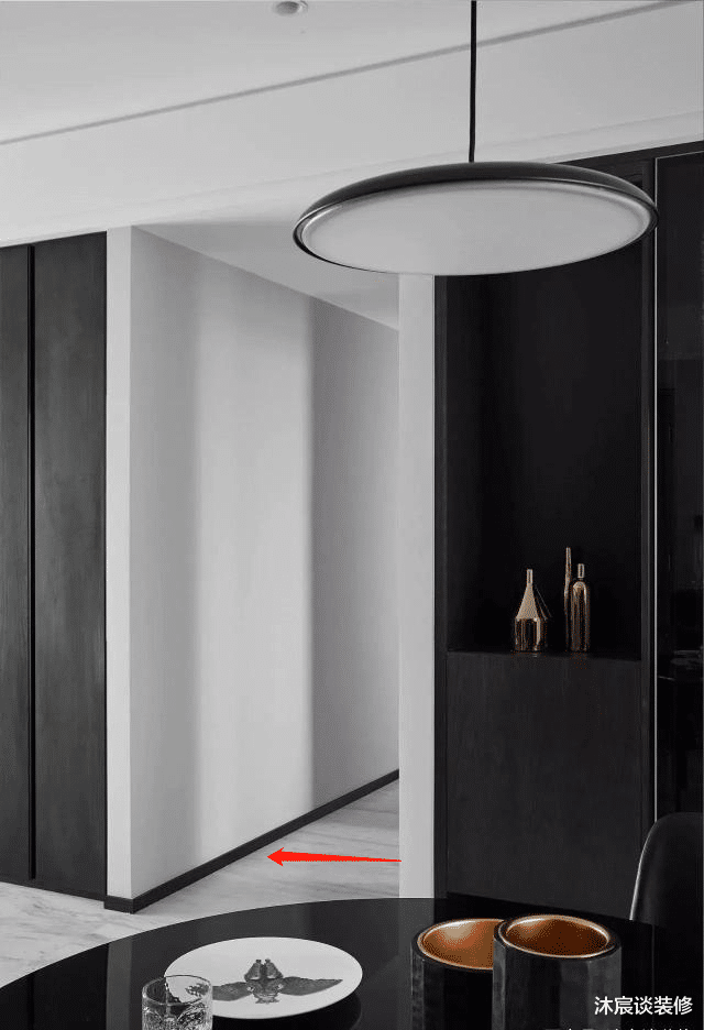 |看似微不足道的踢脚线，其实很重要，如何选择踢脚线让室内更美观