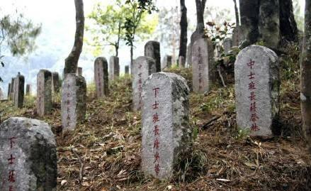 李玉堂|“水也吃人，山也吃人”第五军22师幸存女兵：几个小时活人变白骨