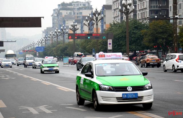 酷睿处理器|打表16.7元被收17元，手机支付遭四舍五入 运管：出租车应据实收费