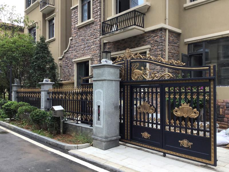 豪华别墅铝艺大门案例，看完好想换门！