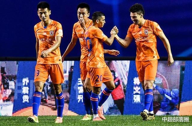 江苏苏宁|2-1！3连胜！大连赛区彻底乱了：中超豪门反超恒大苏宁，登上榜首
