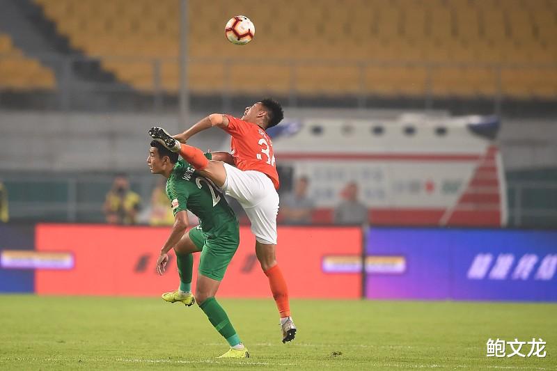 C罗■人和旧将前往泰达试训 锋卫摇摆人如今已自由身