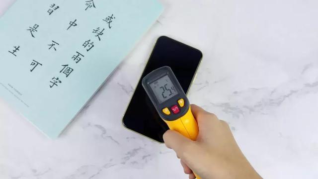 「苹果」苹果变身“价格屠夫”，从7899跌至4699，256GB+双卡双待