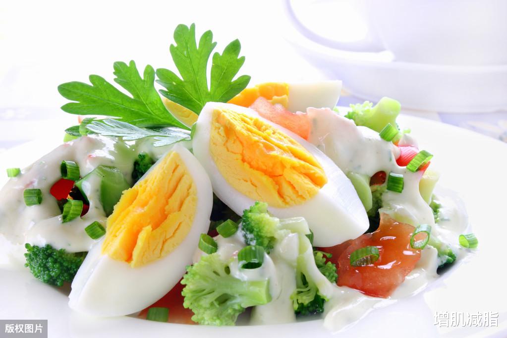 「腹肌锻炼」腹肌训练教程:先减肚腩,再腹肌!6个动作雕刻腹肌线条!