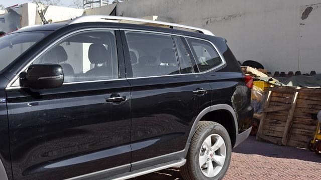 荣威rx8|买不起汉兰达就看它,近5米配全时四驱五连杆独悬,让步2万太迷人