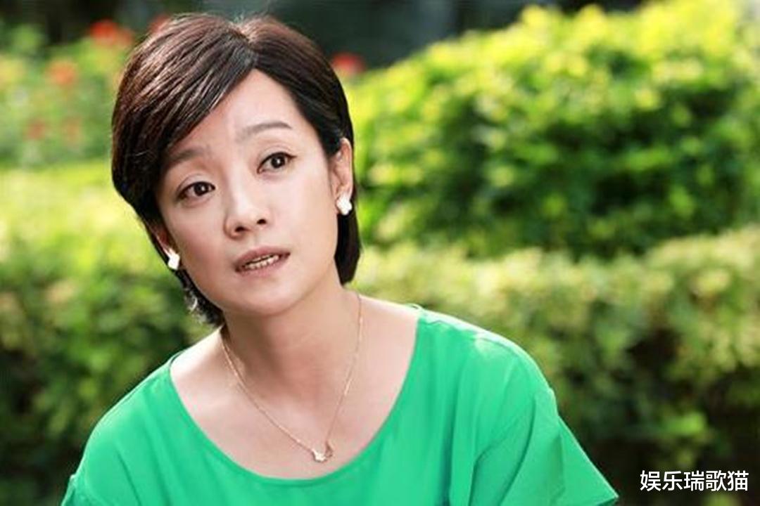 「张嘉译」她离婚后分得上亿财产，再婚嫁给张嘉译，网友：张嘉译真的是赚翻了