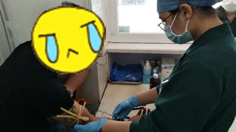 【珠海】珠海男子借老板百万沃尔沃约会，还车前一刻把车撞烂！当场被抓……