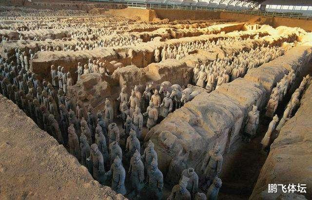秦始皇帝陵|为何无人敢挖秦始皇陵，看过卫星云图你就明白，什么叫千古一帝