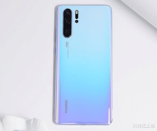 华为p30▲华为降价亮剑，从5488跌至3288，花粉：早知不买那么早了！