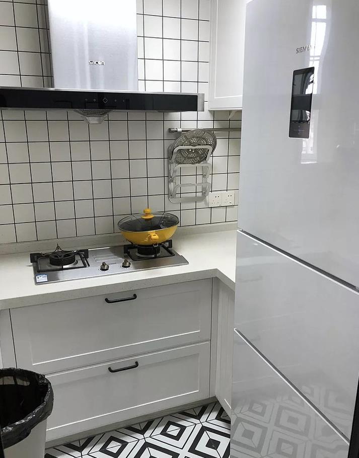 【】厨房、卫生间面积小别乱装！学她家这样设计，是真的非常好用