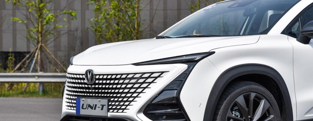 「SUV」长安再亮“新王牌”！颜值赶超卡宴，搭蓝鲸1.5T加速7.5S，对抗H6