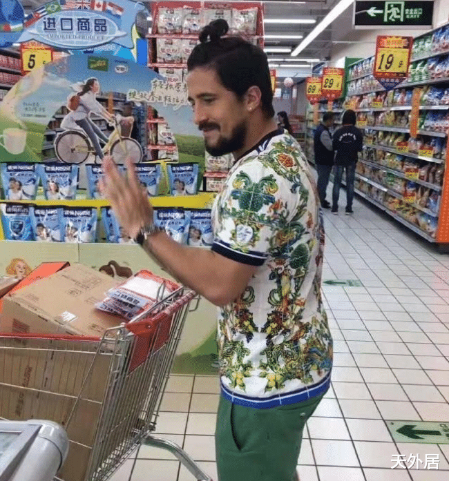 归化球员■新历史！国足公布最新大名单：第三位归化球员入选，热议：有戏了