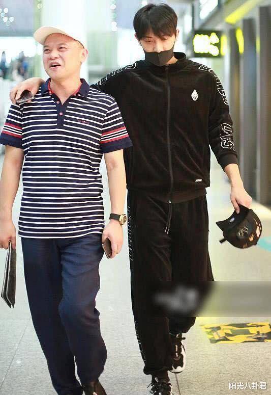 黄子韬|黄子韬爸爸病逝享年52岁，病因疑是胰腺癌，为儿子开公司独留百亿资产