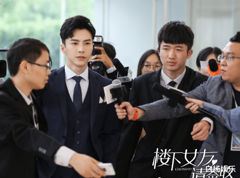 ▲又一霸道总裁剧火了，播放量已突破8亿，20集连追不够看求加更！