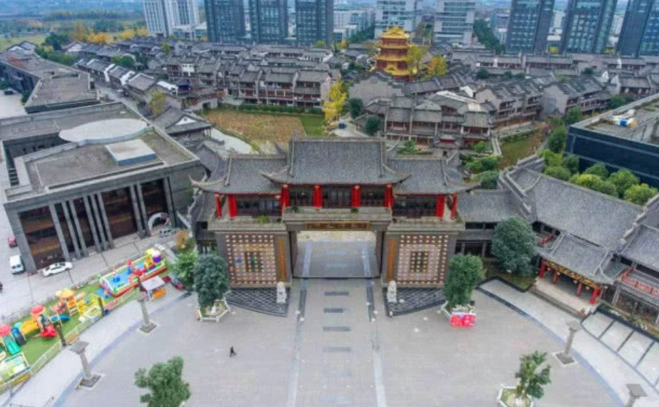 [古镇]我国最赔钱的古镇，投资超过二十亿，曾一时火热现如今却如同空城