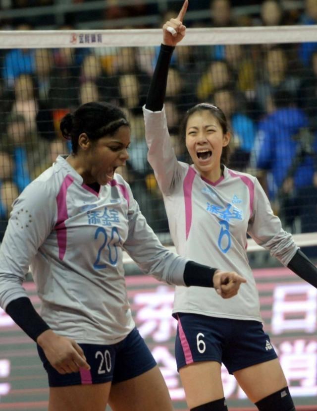 天津女排@12冠王阵容有变，中国女排或迎重量级自由人，接应位置或有惊喜