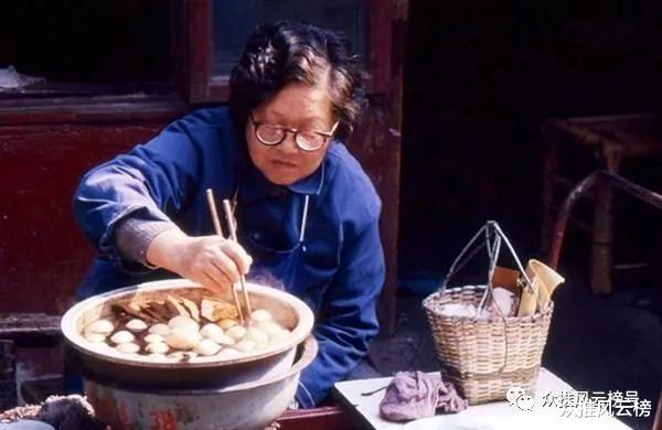 「爆米花」80年代的街头小吃,你吃过哪些?