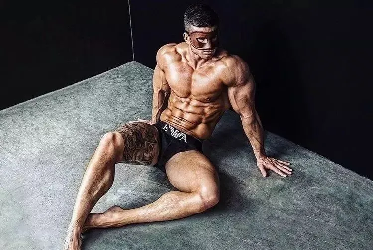 血糖■体脂率低于10%的腹肌，你自己感受下，太过瘾了!